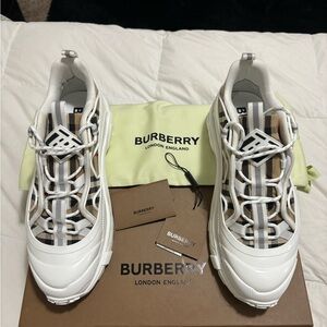 Burberry shoes